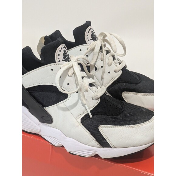 Nike Men\'s Air Huarache Black/White 10.5 US main image 6